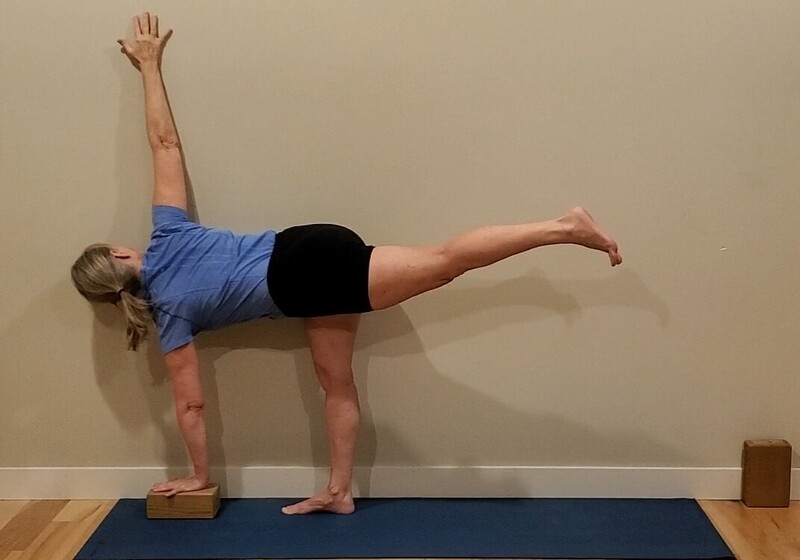 ardha chandrasana